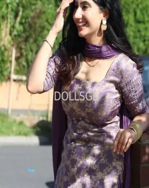 Aesha Khanna